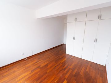 DEPA 112.5 m2   COCHERA EN VENTA EN MAGDALENA LIMITE CON SAN ISIDRO - 4TO PISO