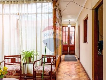 Espacio, historia y plusvalía en Santiago