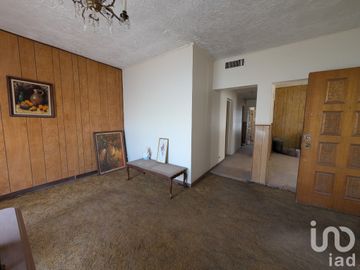 CASA EN VENTA A UNOS PASOS DE AV. LOPEZ MATEOS CERCA DE LA UACJ CD. JUAREZ