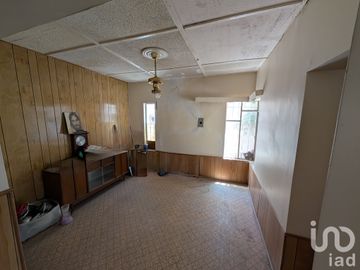 CASA EN VENTA A UNOS PASOS DE AV. LOPEZ MATEOS CERCA DE LA UACJ CD. JUAREZ