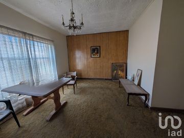 CASA EN VENTA A UNOS PASOS DE AV. LOPEZ MATEOS CERCA DE LA UACJ CD. JUAREZ