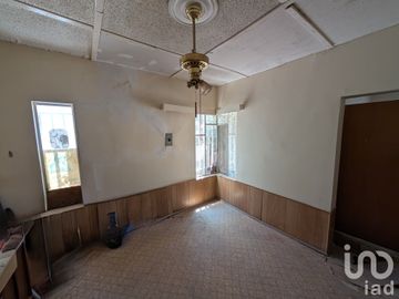 CASA EN VENTA A UNOS PASOS DE AV. LOPEZ MATEOS CERCA DE LA UACJ CD. JUAREZ