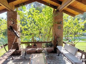 Parcela en Venta en 4D 4B, estar, servicios más taller con baño 264 mts en 5.017 de terreno