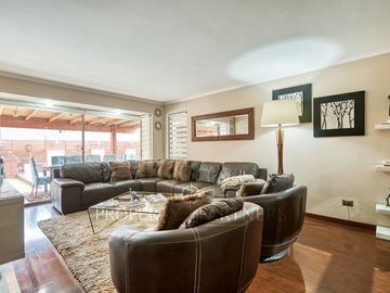 Increíble oportunidad, recibe ofertas!!! Preciosa casa en venta, excelente ubicación, condominio seguro, Peñalolén