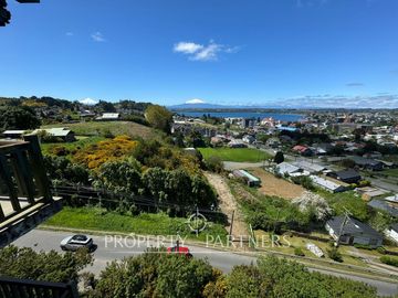 Linda vista a lago y volcanes, gran departamento en venta, Puerto Varas