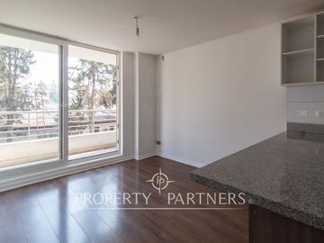 Depatamento 2D/2B en Av. Colombia