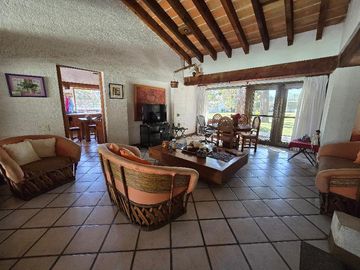 Venta de Casa habitación tipo campestre (Quinta)