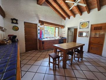 Venta de Casa habitación tipo campestre (Quinta)