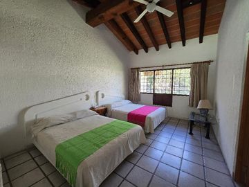 Venta de Casa habitación tipo campestre (Quinta)