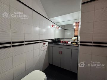 Exc. Chalet 4 Amb. en Impecable Estado con Gran Fondo y Garaje