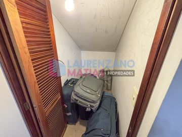 HERMOSA CASA CON PISCINA, GARAGE, JARDIN Y QUINCHO EN BARRIO CORNELIO SAAVEDRA