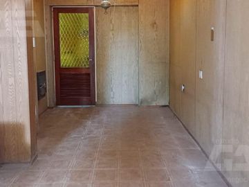Chalet multifamiliar con amplio jardin y cocheras