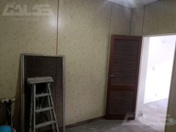 Chalet multifamiliar con amplio jardin y cocheras