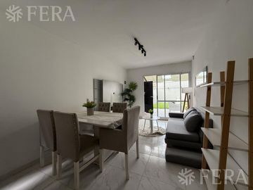 Venta en block de 3 departamentos 3 ambientes en Bernal Oeste