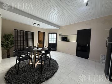 Venta en block de 3 departamentos 3 ambientes en Bernal Oeste