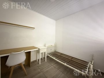 Venta en block de 3 departamentos 3 ambientes en Bernal Oeste