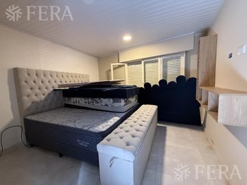 Venta en block de 3 departamentos 3 ambientes en Bernal Oeste