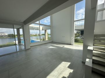 Casa En Venta, Puertos Del Lago