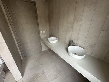 Casa En Venta, Puertos Del Lago