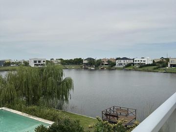 Casa En Venta, Puertos Del Lago