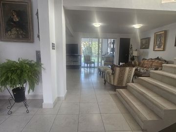 Casa en Venta en Fraccionamiento Vergeles de Oaxtepec, Morelos.