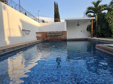 Casa en Venta en Fraccionamiento Vergeles de Oaxtepec, Morelos.