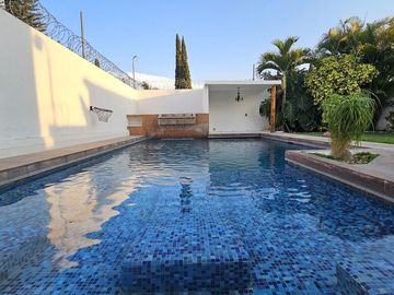 Casa en Venta en Fraccionamiento Vergeles de Oaxtepec, Morelos.