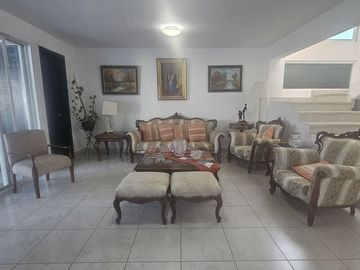 Casa en Venta en Fraccionamiento Vergeles de Oaxtepec, Morelos.