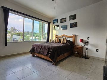 Casa en Venta en Fraccionamiento Vergeles de Oaxtepec, Morelos.