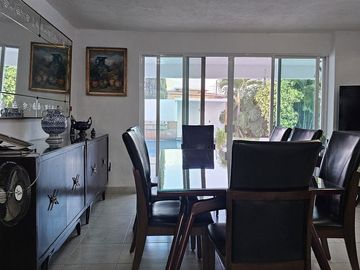 Casa en Venta en Fraccionamiento Vergeles de Oaxtepec, Morelos.