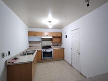 CASA EN FRACCIONAMIENTO EN VENTA EN VILLA PALMAS, QUERÉTARO