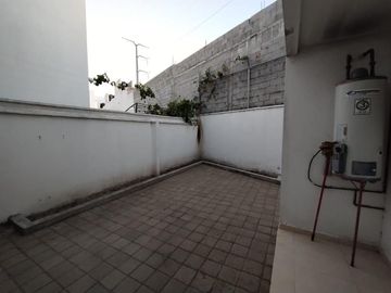 CASA EN FRACCIONAMIENTO EN VENTA EN VILLA PALMAS, QUERÉTARO