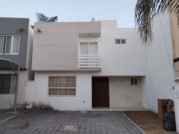 CASA EN FRACCIONAMIENTO EN VENTA EN VILLA PALMAS, QUERÉTARO