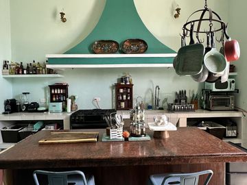 CASA COLONIAL EN VENTA UBICADA EN EL BARRIO DE SAN SEBASTIAN, CENTRO MÉRIDA.