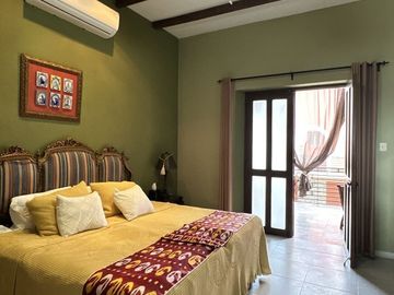 CASA COLONIAL EN VENTA UBICADA EN EL BARRIO DE SAN SEBASTIAN, CENTRO MÉRIDA.
