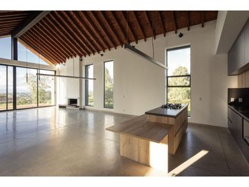Hermosa casa campestre en venta sector el Canadá