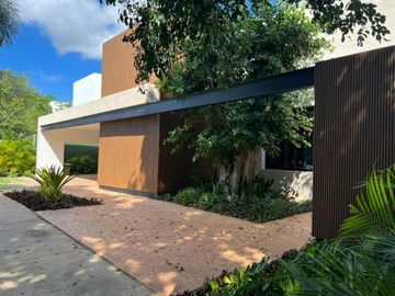 CASA EN VENTA EN MÉRIDA, UNA PLANTA EN MONTES DE AME