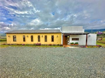 CASA CAMPESTRE EN VENTA, EL CARMEN, DAGUA, VALLE DEL CAUCA