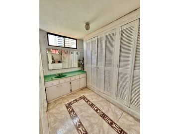 VENDO APARTAMENTO 454MTS. 4 ALCOBAS. ALTO PRADO