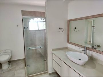 Finca en venta en condominio campestre - Lago Calima El Darién Valle