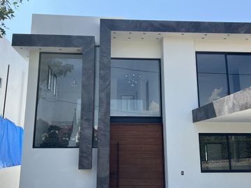 CASA TEMIXCO RESIDENCIA NUEVA EN CLOSTER EN LOMAS DE COCOYOC