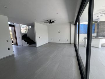 CASA TEMIXCO RESIDENCIA NUEVA EN CLOSTER EN LOMAS DE COCOYOC