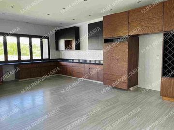 CASA EBRO MODERNA RESIDENCIA EN LOMAS COCOYOC