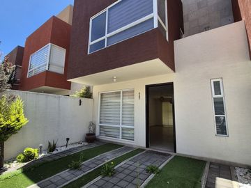 CASA EN VENTA EN VILLA TOSCANA III, TOLUCA