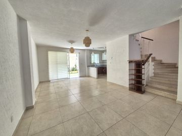 CASA EN VENTA EN VILLA TOSCANA III, TOLUCA