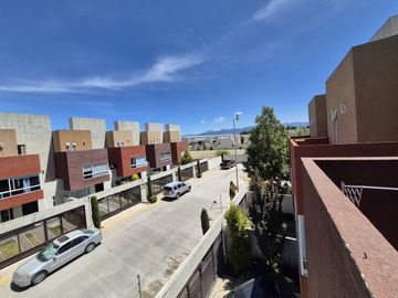 CASA EN VENTA EN VILLA TOSCANA III, TOLUCA