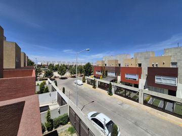 CASA EN VENTA EN VILLA TOSCANA III, TOLUCA