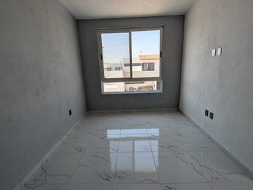 CASA EN VENTA CIUDAD MADERAS EL MARQUES