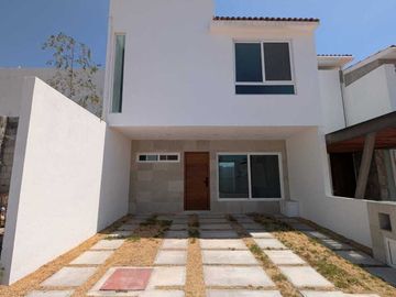 CASA EN VENTA CIUDAD MADERAS EL MARQUES