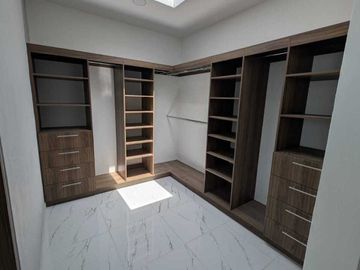 CASA EN VENTA CIUDAD MADERAS EL MARQUES